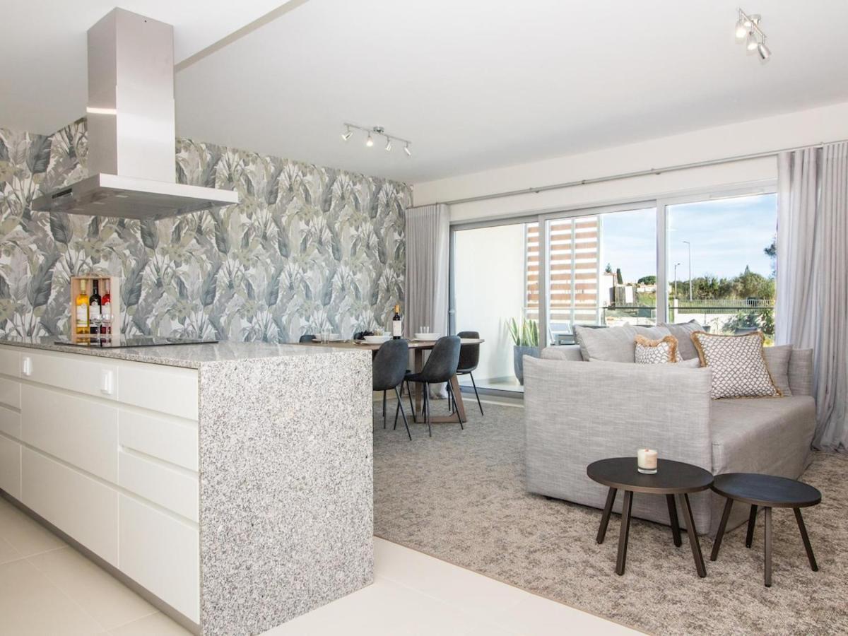 C - Luxurious & Playground & Garage Apartment Albufeira